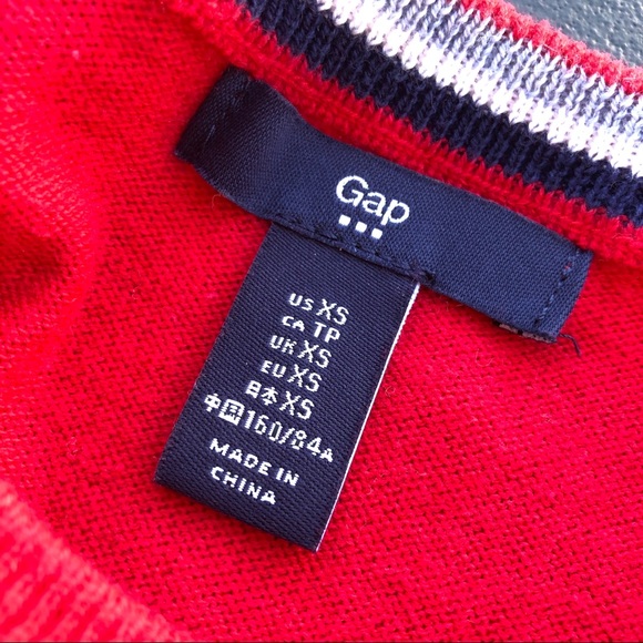 Red with blue trim GAP sweater GREAT CONDITION - Picture 3 of 5